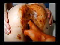 Fuck-hungry American doctor likes smearing herself with crap