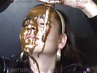 Daring older whore loves the way fresh warm shit feels as she masturbates with the scat here