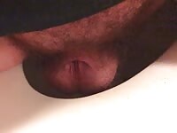 Dickless pee